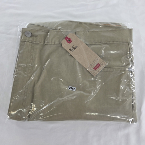 Casual Utility Levi’s 502 Taper Big & Tall Pants Men’s 48x32 Stretch Khaki Twill - Picture 14 of 14